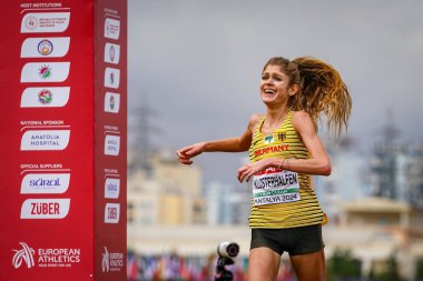 ANTALYA, TURKIYE - 08 Aralık 2024: Avrupa Kros Şampiyonası sırasında Konstanze Klosterhalf