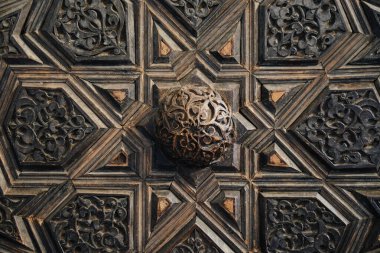 KONYA, TURKIYE - 15 Aralık 2024: Konya 'nın Beysehir ilçesindeki Esrefoğlu Camii. Cami 13. yüzyılda inşa edildi..