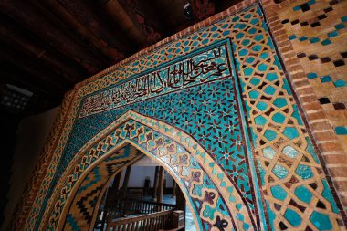 KONYA, TURKIYE - 15 Aralık 2024: Konya 'nın Beysehir ilçesindeki Esrefoğlu Camii. Cami 13. yüzyılda inşa edildi..