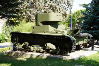 İSTANBUL, TÜRKİYE - Ağustos 04, 2024: İstanbul Askeri Müzesinde Tank