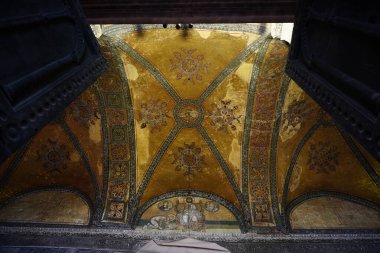 İSTANBUL, TÜRKİYE - 14 Eylül 2024: Sultanahmet 'teki Ayasofya Camii