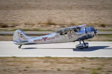 ESKISEHIR, TURKIYE - 22 Eylül 2024: Sivrihisar SHG Hava Gösterisinde Er Cessna 195A (7594)
