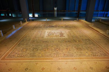 GAZIANTEP, TURKIYE - Şubat 01, 2025: Zeugma Mozaik Müzesinde Dionysos Zafer Mozaiği