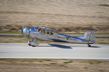 ESKISEHIR, TURKIYE - 22 Eylül 2024: Sivrihisar SHG Hava Gösterisinde Er Cessna 195A (7594)