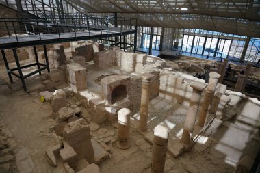 GAZIANTEP, TÜRKİYE - ŞUBAT 01, 2025: Zeugma Antik Şehir Harabeleri