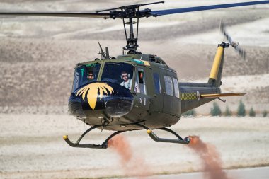 ESKISEHIR, TURKIYE - 22 Eylül 2024: Sivrihisar SHG Hava Gösterisinde Er Bell UH-1H Iroquois (9266)