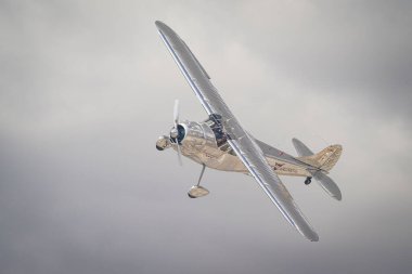 ESKISEHIR, TURKIYE - 21 Eylül 2024: Sivrihisar SHG Hava Gösterisinde Er Cessna 195A (7594)