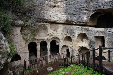 Samandağ 'daki Besikli Mağarası, Hatay Şehri, Türkiye