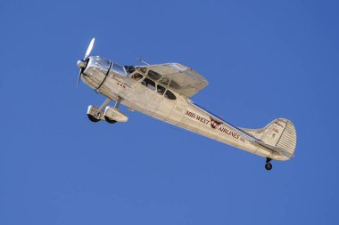 ESKISEHIR, TURKIYE - 22 Eylül 2024: Sivrihisar SHG Hava Gösterisinde Er Cessna 195A (7594)