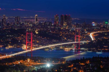 İstanbul 'da Boğaziçi Köprüsü, Türkiye
