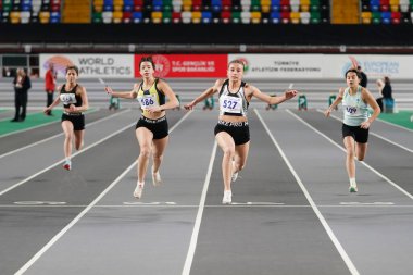 ISTANBUL, TURKIYE - 27 Ocak 2025: Balkan Salon Ulusal Takım Seçmeleri sırasında Atakoy Atletizm Arenasında 60 metre koşan sporcular