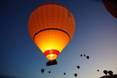 Kapadokya 'da Sıcak Hava Balonu, Nevsehir Şehri, Türkiye