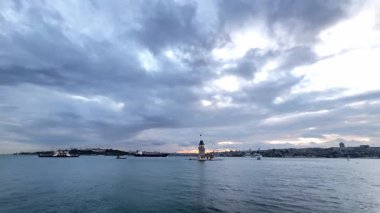 İstanbul Boğazı 'ndaki Bakireler Kulesi, İstanbul Kenti, Türkiye