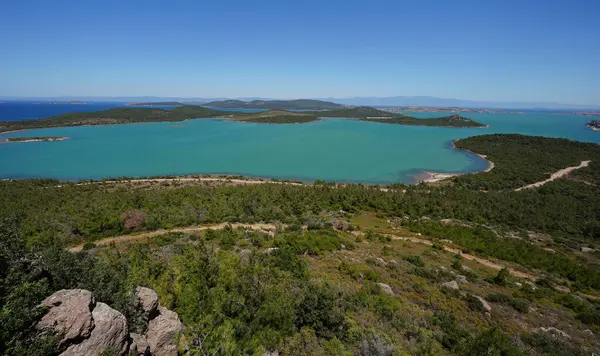 Ayvalik, Balikesir Şehri, Türkiye 'deki Seytan Sofrasi Tepesinden görüntü