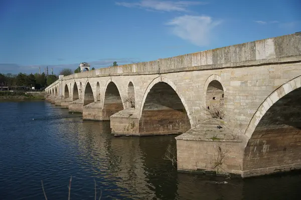 Meric Nehri üzerindeki Meric Köprüsü, Edirne Şehri, Türkiye