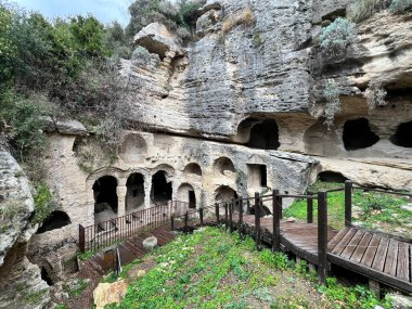 Samandağ 'daki Besikli Mağarası, Hatay Şehri, Türkiye