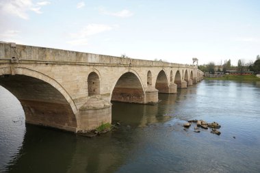 Meric Nehri üzerindeki Meric Köprüsü, Edirne Şehri, Türkiye