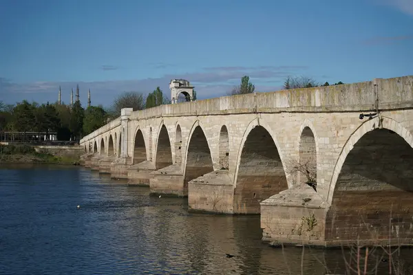Meric Nehri üzerindeki Meric Köprüsü, Edirne Şehri, Türkiye