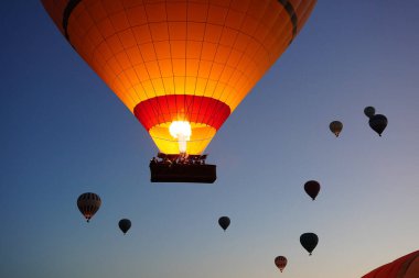 Kapadokya 'da Sıcak Hava Balonu, Nevsehir Şehri, Türkiye