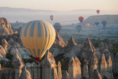 Kapadokya 'da Sıcak Hava Balonu, Nevsehir Şehri, Türkiye
