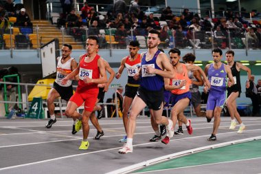 İSTANBUL, TÜRKİYE - 23 Şubat 2025: Atakoy Atletizm Şampiyonası 'nda koşan sporcular