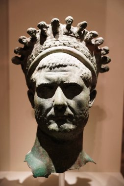 ANTALYA, TURKIYE - 23 Mart 2025 Antalya Arkeoloji Müzesi 'nde Baskın