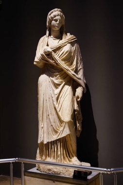 ANTALYA, TURKIYE - 23 Mart 2025: Antalya Arkeoloji Müzesinde Sabina Heykeli