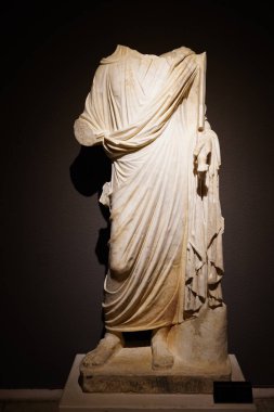 ANTALYA, TURKIYE - 23 Mart 2025 Antalya Arkeoloji Müzesinde Heykel