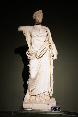 ANTALYA, TURKIYE - 23 Mart 2025: Antalya Arkeoloji Müzesindeki Hera Heykeli