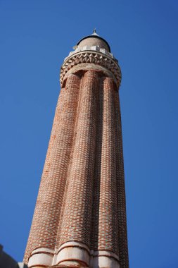 Türkiye 'nin Antalya şehrindeki Yivliminare Camii