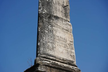 İznik Kasabası, Türkiye 'de Obelisk