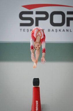 ANTALYA, TURKIYE - 23 Mart 2025: Zhuofan Tian FIG Artistik Jimnastik Aletleri Dünya Kupası 2025, Antalya