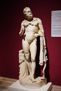 ANTALYA, TURKIYE - 23 Mart 2025: Antalya Arkeoloji Müzesinde Marsyas Heykeli