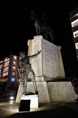 ANKARA, TURKIYE - 29 Mart 2025 Ulus ilçesindeki Zafer Anıtı