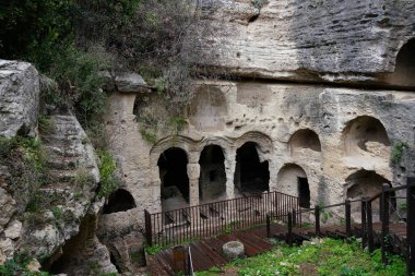Samandağ 'daki Besikli Mağarası, Hatay Şehri, Türkiye