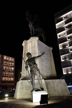 ANKARA, TURKIYE - 29 Mart 2025 Ulus ilçesindeki Zafer Anıtı