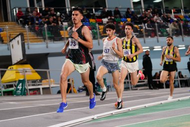 İSTANBUL, TÜRKİYE - 23 Şubat 2025: Atakoy Atletizm Şampiyonası 'nda koşan sporcular