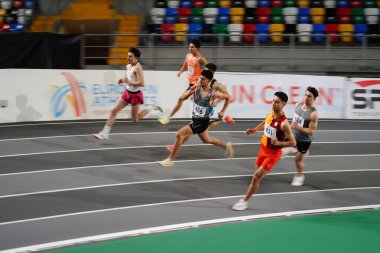 İSTANBUL, TÜRKİYE - 22 Şubat 2025: Atakoy Atletizm Şampiyonası 'nda koşan sporcular