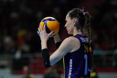 ISTANBUL, TURKIYE - 12 Nisan 2025: Fenerbahçe Medicana 'da Eda Erdem Dundar, Burhan Felek Spor Salonu Playoff' unda Galatasaray Daikin 'e karşı