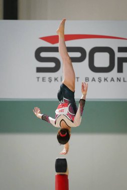 ANTALYA, TURKIYE - 23 Mart 2025: Aiko SUGIHARA FIG Artistik Jimnastik Aletleri Dünya Kupası 2025, Antalya