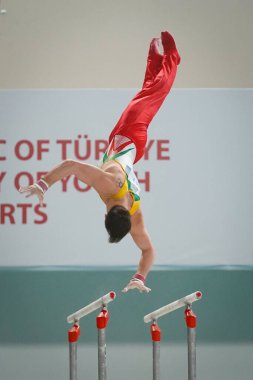 ANTALYA, TURKIYE - 23 Mart 2025: Robert TVOROGAL FIG Artistik Jimnastik Aletleri Dünya Kupası 2025, Antalya
