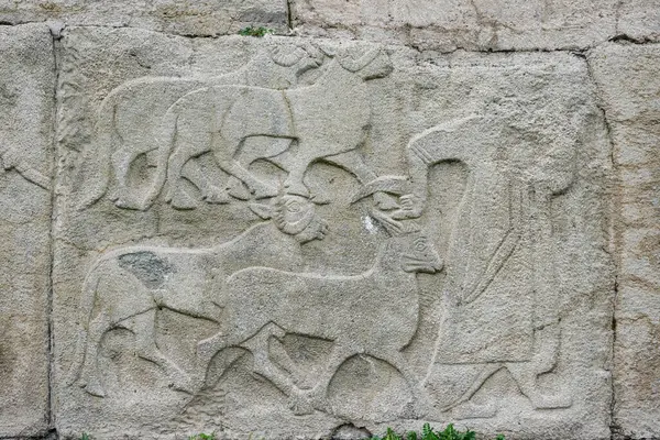 Alacahoyuk Antik Kenti, Corum Şehri, Türkiye 'deki Sfenks kapısında yardım