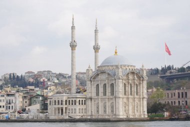 İstanbul 'da Buyuk Mecidiye Camii, Türkiye