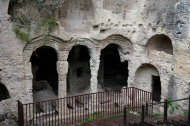 Samandağ 'daki Besikli Mağarası, Hatay Şehri, Türkiye