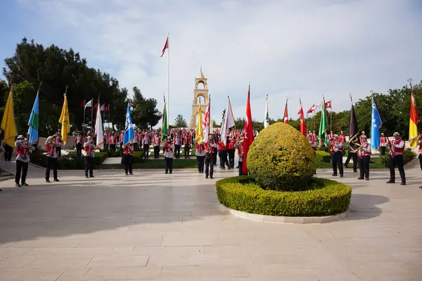 CANAKKALE, TURKIYE - 24 Nisan 2025: Gelibolu 'daki 57. Piyade Alayı Şehitleri Mezarlığı