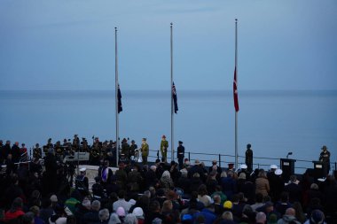 CANAKKALE, TURKIYE - 25 Nisan 2025: Anzak Günü şafak töreni ve Gelibolu Kara Savaşları 'nın 110. yıldönümü Gelibolu Yarımadası' ndaki Anzak Koyu 'nda kutlandı.