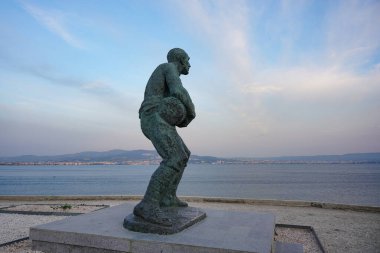CanAKKALE, TURKIYE - 24 Nisan 2025: Gelibolu 'daki Onbaşı Seyit Heykeli