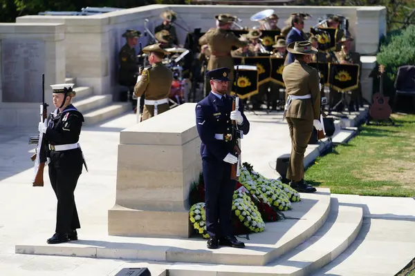 CanAKKALE, TURKIYE - 25 Nisan 2025: Anzak Günü ve Gelibolu Kara Savaşları 'nın 110. yıldönümü Gelibolu Yarımadası' ndaki Yalnız Çam Anıtı Anıtı 'nda kutlandı.