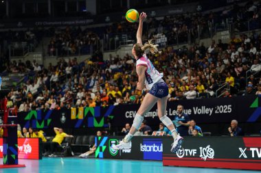 ISTANBUL, TURKIYE - Mayıs 03, 2025: Britt Herbots, Vakıfbank - Savino Del Bene Scandicci CEV Şampiyonlar Ligi Volley Şampiyonlar Ligi 'nin Ulker Sports Arena Finali' nde oynanan 4.