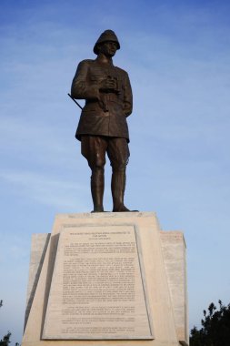 CANAKKALE, TURKIYE - 24 Nisan 2025: Chunuk Bayırındaki Atatürk Zafer Heykeli, Conk Bayiri, Gelibolu
